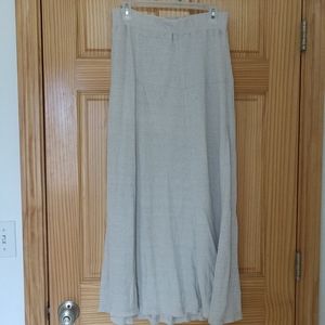 Woman's maxi skirt size small